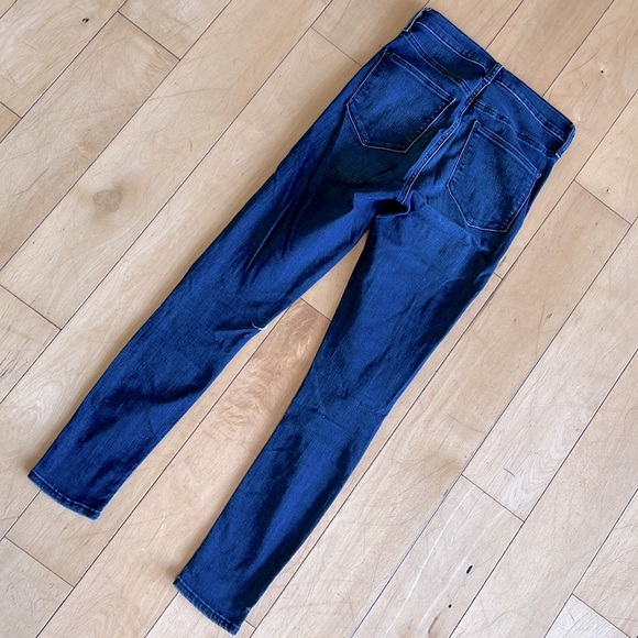 GAP Denim High Rise Distressed Favorite Jegging - Picture 3 of 3